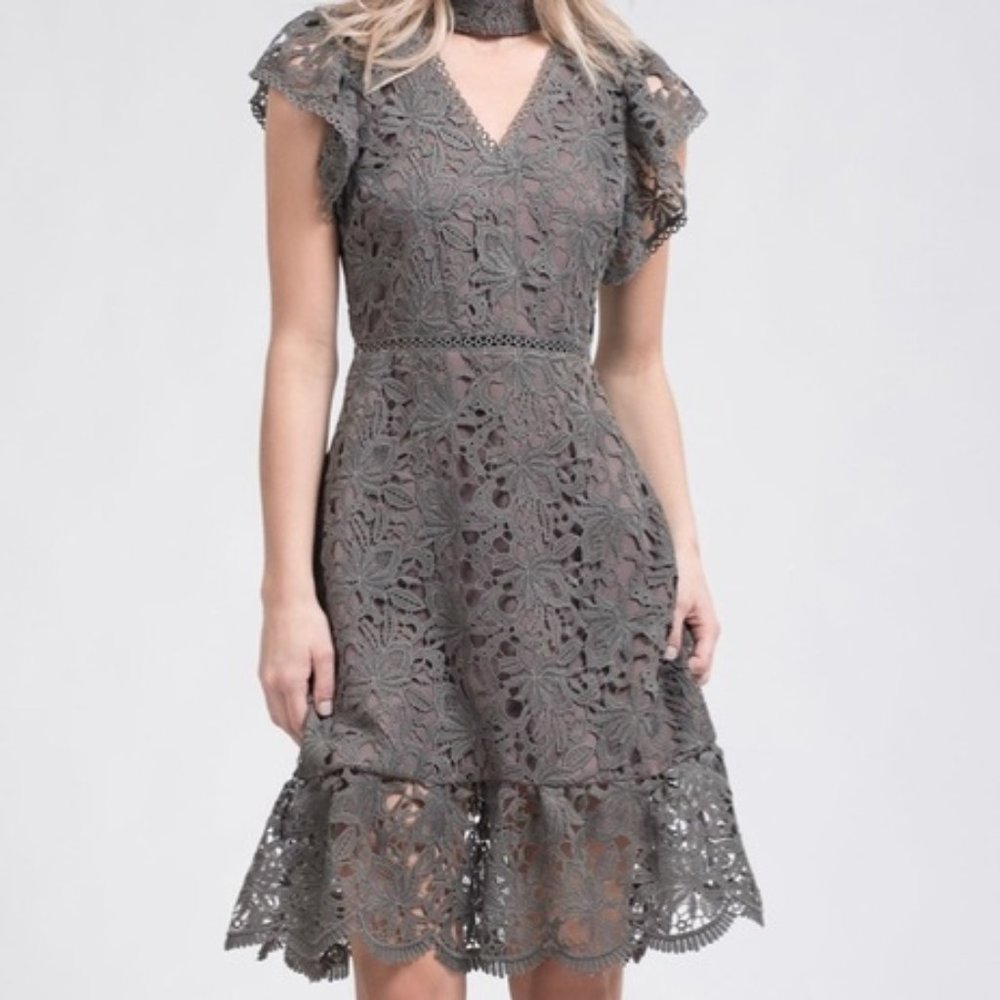 - J.O.A. Keyhole Lace Tiered Dress in Gray with Ruffled Sleeves SMALL - W562 - Picture 1 of 15